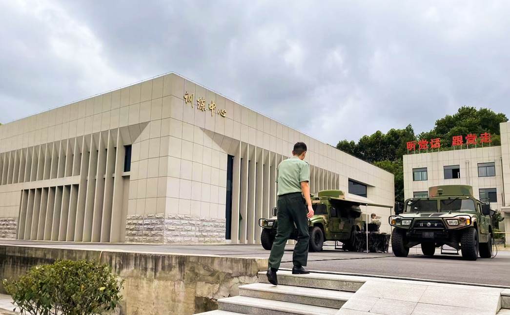 凈松直膨空調(diào)機組運用某部隊訓(xùn)練中心